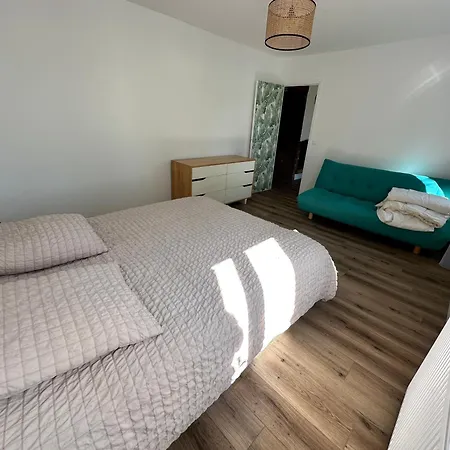 Jolie Maison A La Ferme, Jossigny, 10 Min